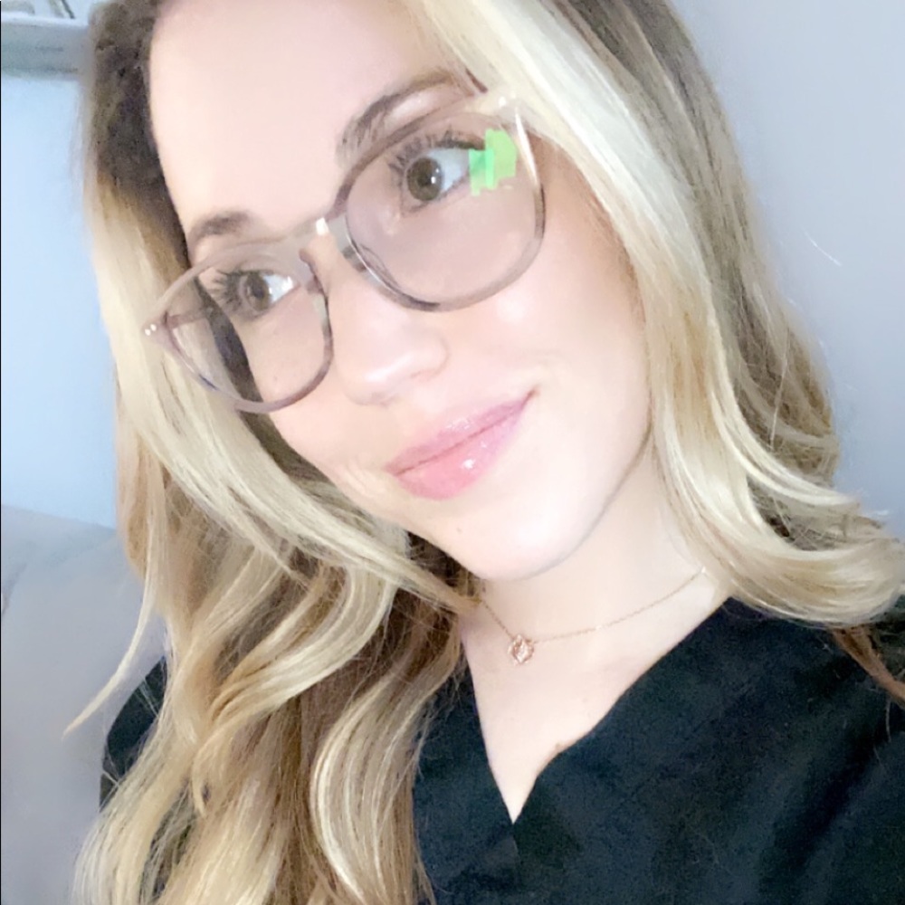 Meet your Posher, Cassie